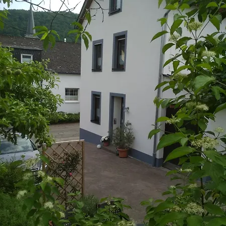 Am Rosenberg *